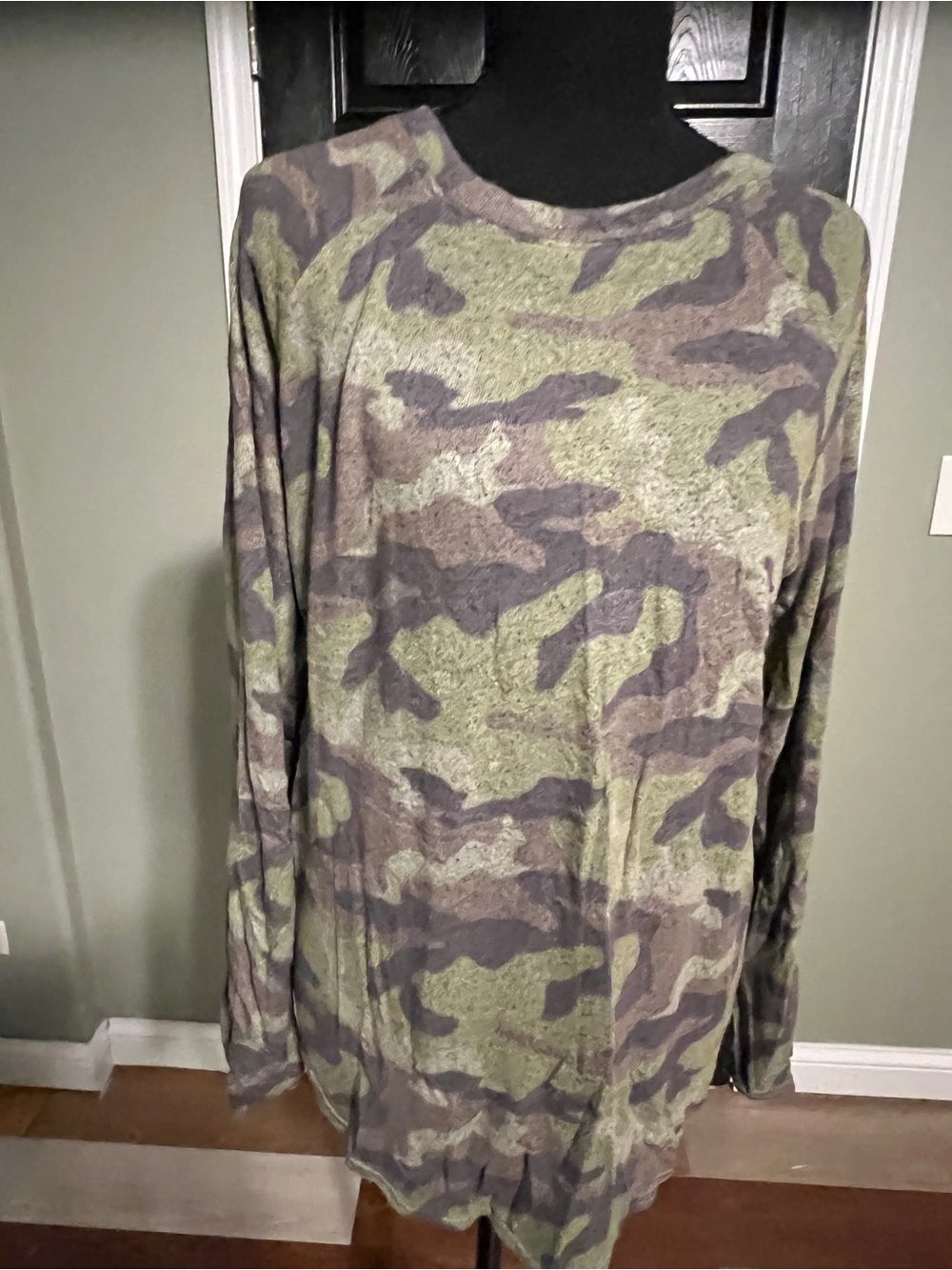 American Eagle Outfitters Long Sleeve Camo Tee in Green and Brown